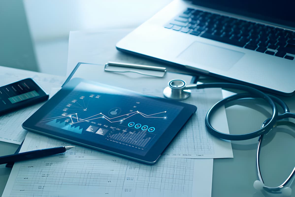 Read more about the article 5 WAYS THE DIGITAL TRANSFORMATION IS REVOLUTIONIZING HEALTHCARE